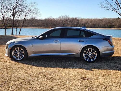 2025 Cadillac CT5 Sport