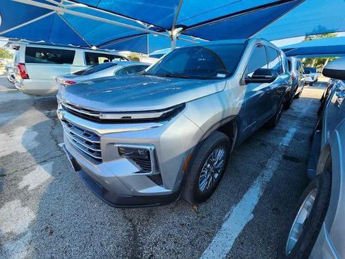 Sterling Gray Metallic 2024 Chevrolet Traverse LT