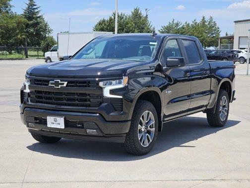Summit White 2026 Chevrolet Silverado 1500 RST