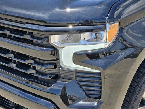 Summit White 2026 Chevrolet Silverado 1500 RST