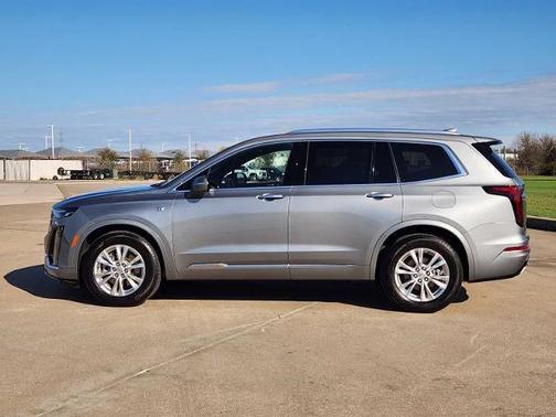 2024 Cadillac XT6 Luxury FWD