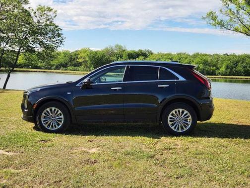 Stellar Black Metallic 2025 Cadillac XT4 Premium Luxury
