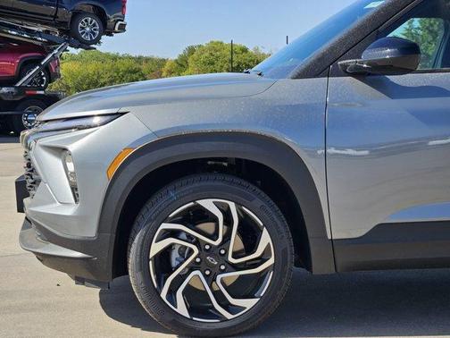 Sterling Gray Metallic 2026 Chevrolet Trailblazer RS