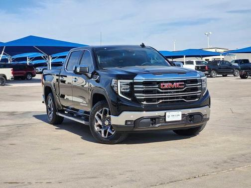 Onyx Black 2025 GMC Sierra 1500 SLT