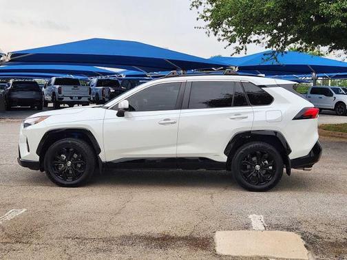 Wind Chill Pearl 2024 Toyota RAV4 Hybrid SE