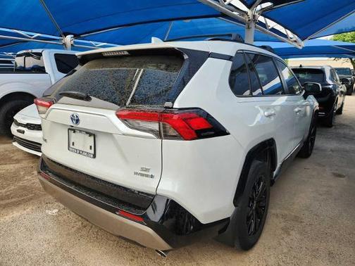 2024 Toyota RAV4 Hybrid SE