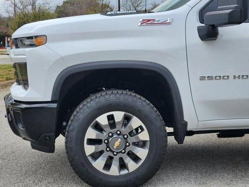 2026 Chevrolet Silverado 2500 Custom