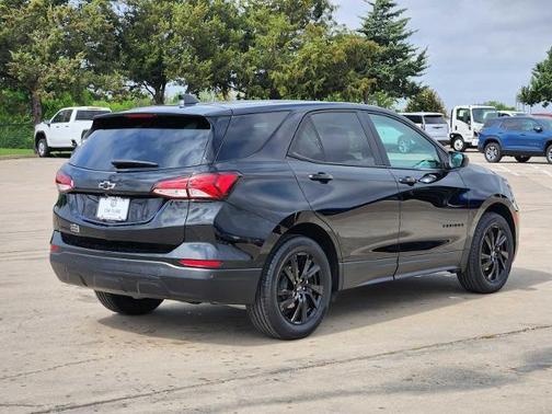 Mosaic Black Metallic 2024 Chevrolet Equinox LS