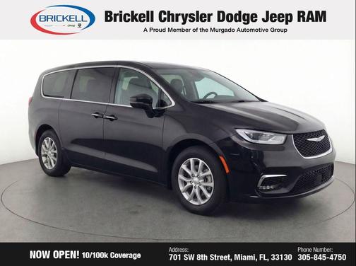 Diamond Black Crystal Pearlcoat 2024 Chrysler Pacifica Touring L