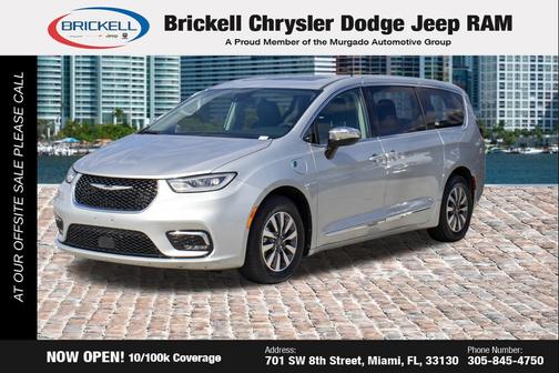 Silver Mist Clearcoat 2023 Chrysler Pacifica Hybrid Limited