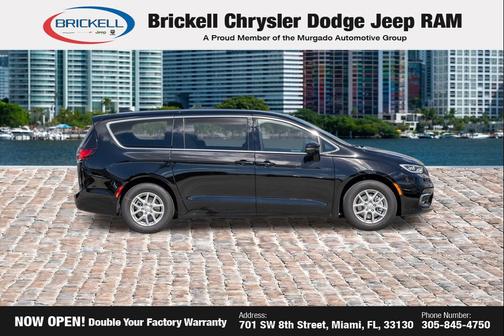 Diamond Black Crystal Pearlcoat 2026 Chrysler Pacifica L