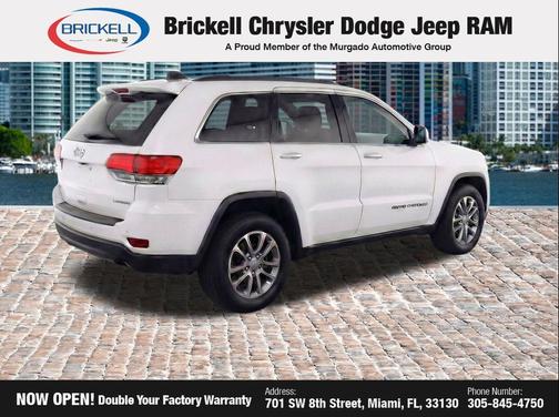 Bright White Clearcoat 2022 Jeep Grand Cherokee Laredo