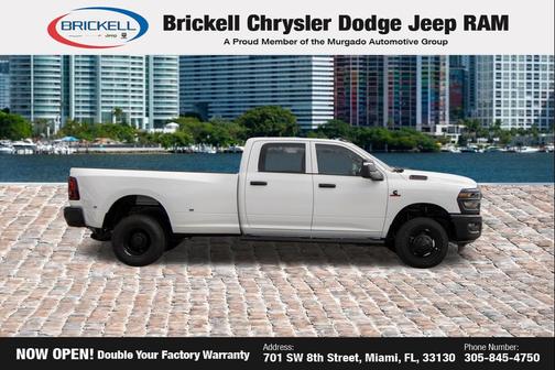 Bright White Clearcoat 2026 RAM 3500 Tradesman Crew Cab 4x4 8' Box