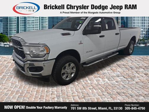 Bright White Clearcoat 2024 RAM 3500 Big Horn Crew Cab 4x4 8' Box