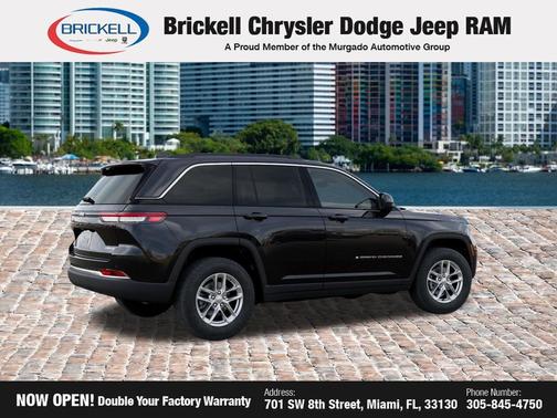 Diamond Black Crystal Pearlcoat 2026 Jeep Grand Cherokee Laredo