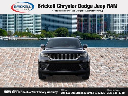 Diamond Black Crystal Pearlcoat 2026 Jeep Grand Cherokee Laredo