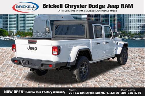Bright White Clearcoat 2026 Jeep Gladiator Sport S