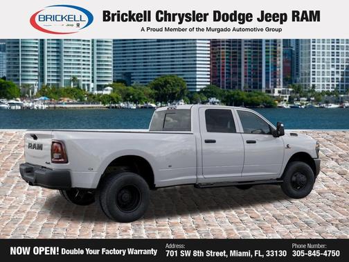 Bright White Clearcoat 2026 RAM 3500 Tradesman Crew Cab 4x4 8' Box