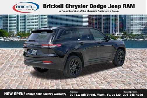 Diamond Black Crystal Pearlcoat 2024 Jeep Grand Cherokee Altitude