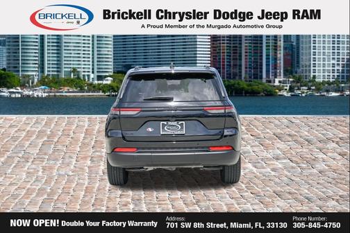 Diamond Black Crystal Pearlcoat 2024 Jeep Grand Cherokee Altitude