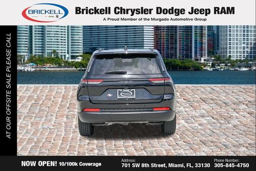 Diamond Black Crystal Pearlcoat 2024 Jeep Grand Cherokee Altitude