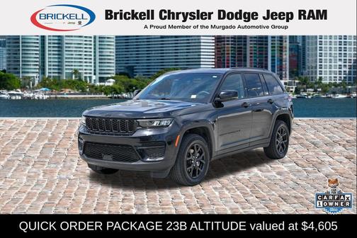 Diamond Black Crystal Pearlcoat 2024 Jeep Grand Cherokee Altitude