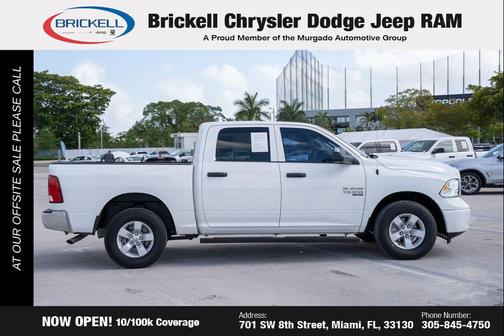 Bright White Clearcoat 2023 RAM 1500 Classic SLT