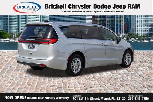 Silver Mist Clearcoat 2024 Chrysler Pacifica Touring L