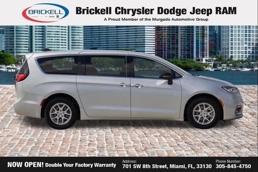 Silver Mist Clearcoat 2024 Chrysler Pacifica Touring L