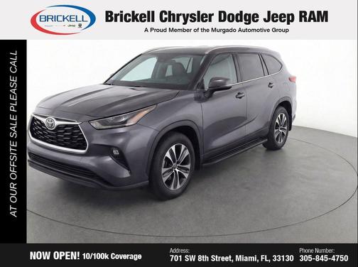 Magnetic Gray Metallic 2023 Toyota Highlander XLE