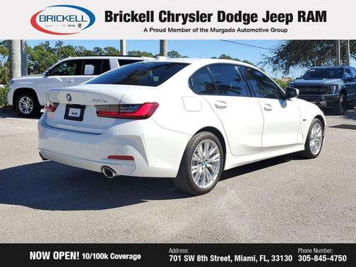 Alpine White 2023 BMW 330e 330e iPerformance