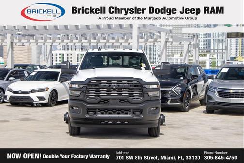 Bright White Clearcoat 2026 RAM 3500 Tradesman Crew Cab 4x4 8' Box