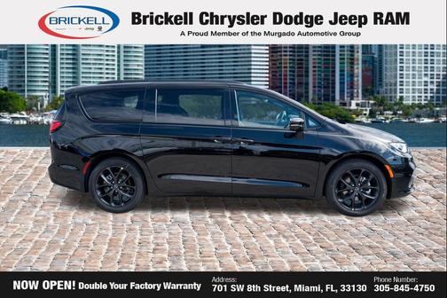 Diamond Black Crystal Pearlcoat 2026 Chrysler Pacifica L