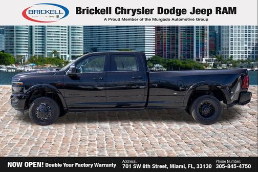 Diamond Black Crystal Pearlcoat 2026 RAM 3500 Limited Crew Cab 4x4 8' Box