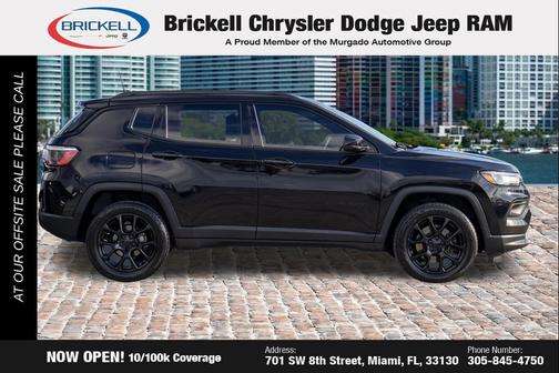 Diamond Black Crystal Pearlcoat 2023 Jeep Compass Latitude