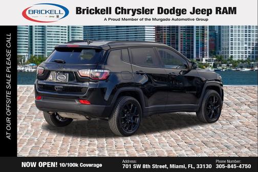 Diamond Black Crystal Pearlcoat 2023 Jeep Compass Latitude