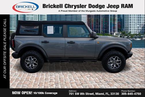 CARBONIZED GRAY METALLIC 2024 Ford Bronco Badlands