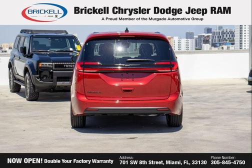 Red Hot Pearlcoat 2026 Chrysler Pacifica L