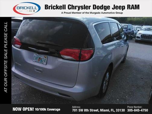 2022 Chrysler Voyager LX