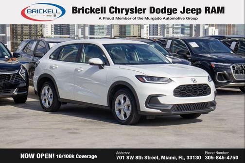 Platinum White Pearl 2023 Honda HR-V LX