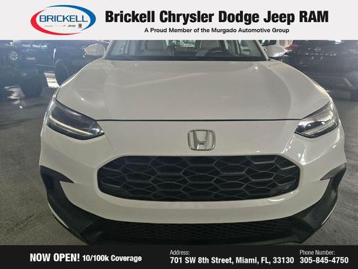 Platinum White Pearl 2023 Honda HR-V LX