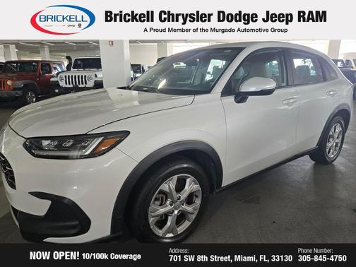 Platinum White Pearl 2023 Honda HR-V LX