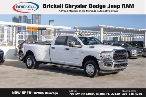 Bright White Clearcoat 2024 RAM 3500 Big Horn Crew Cab 4x4 8' Box