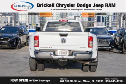 Bright White Clearcoat 2024 RAM 3500 Big Horn Crew Cab 4x4 8' Box