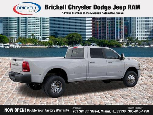 Bright White Clearcoat 2026 RAM 3500 Laramie Crew Cab 4x4 8' Box