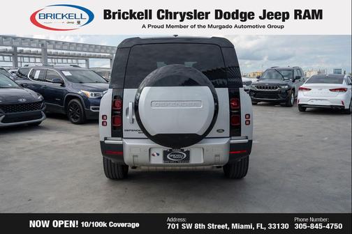 2023 Land Rover Defender 130 SE