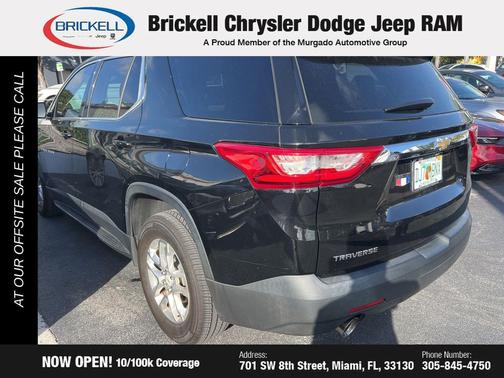 Mosaic Black Metallic 2018 Chevrolet Traverse LT Cloth