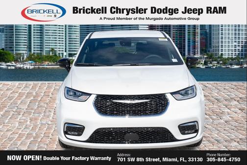 Bright White Clearcoat 2026 Chrysler Pacifica L