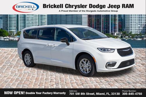 Bright White Clearcoat 2026 Chrysler Pacifica L