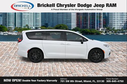 Bright White Clearcoat 2026 Chrysler Pacifica L